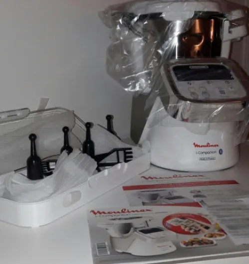 Moulinex i-Companion Robot Cuiseur multifonction connecté, 4 programmes automatiques, 4 accessoires inclus, Capacité jusqu'à 6 personnes, 1 million de menus, Fabriqué en France HF900110 Bol non XL : 6/8 personnes Unique